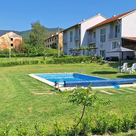 Divina شقة فندقية Borov Dol